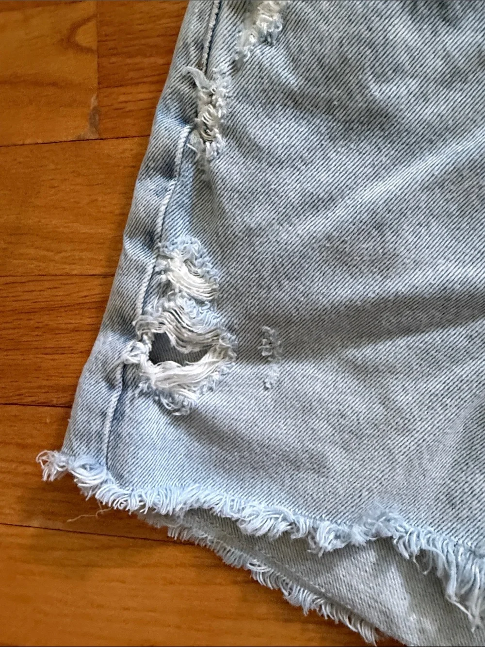 AGOLDE Parker  Long distressed Denim Shorts  24
